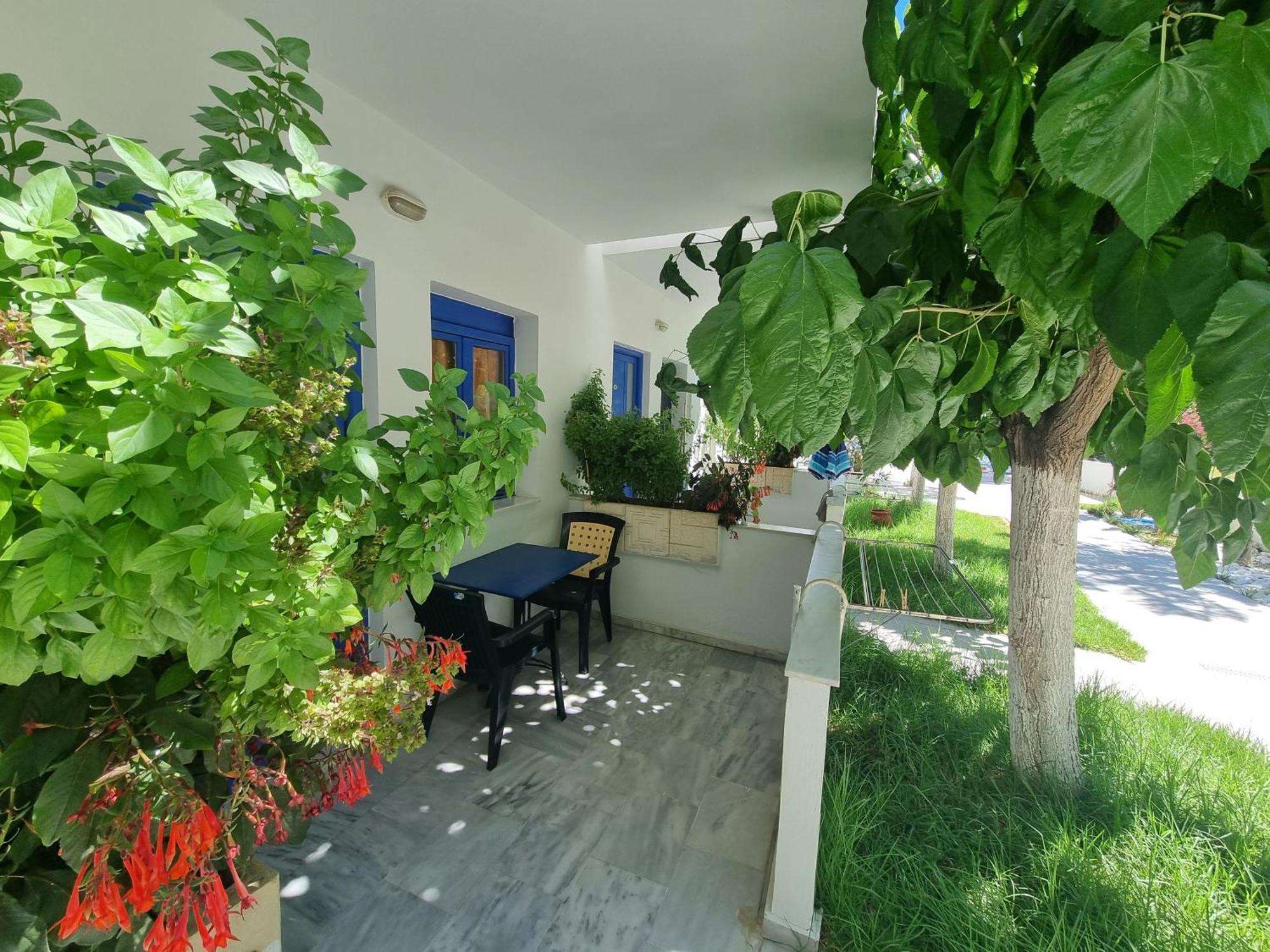 Leonidas Studios & Apartments Jeorjoúpoli Eksteriør bilde