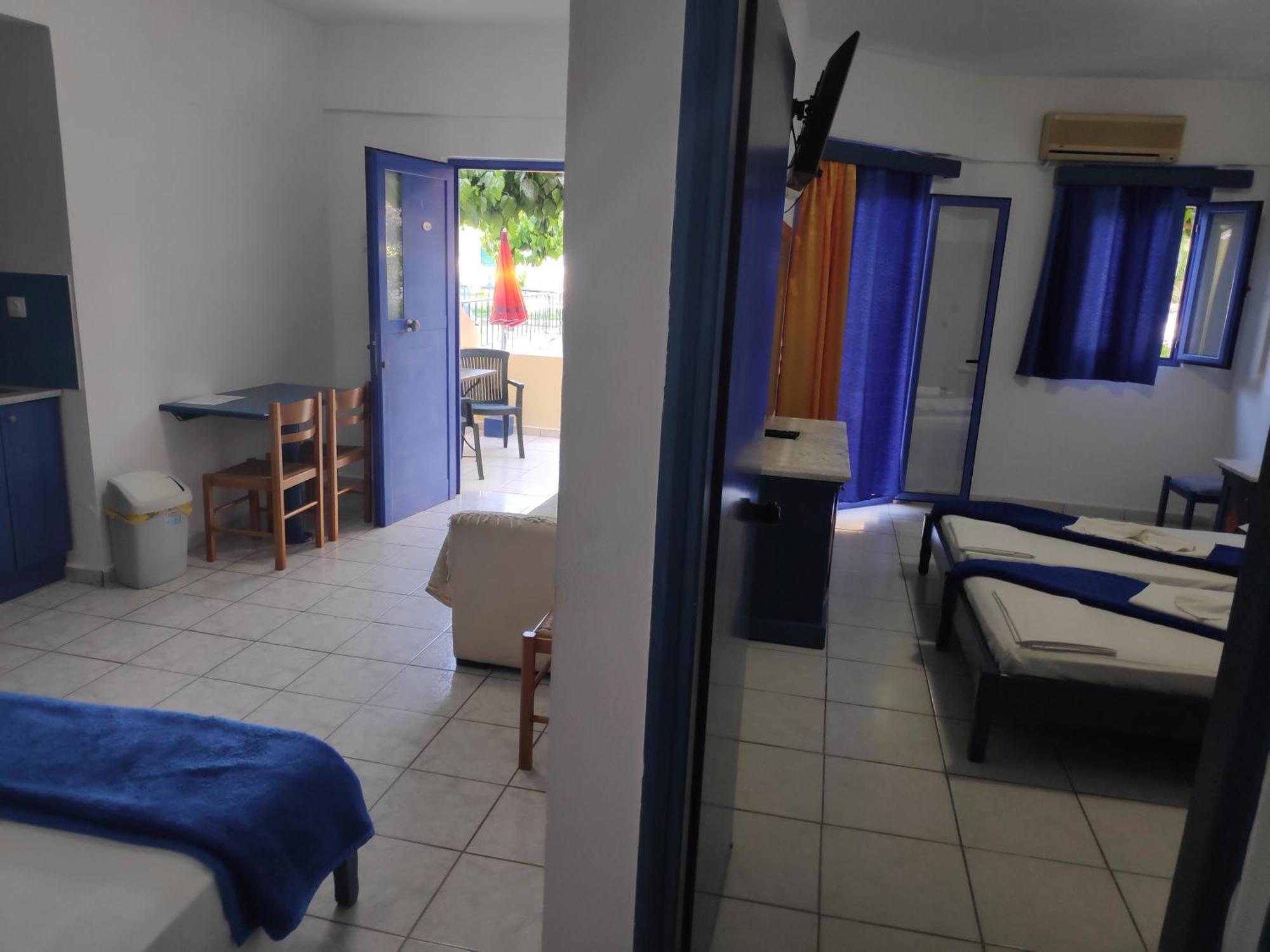 Leonidas Studios & Apartments Jeorjoúpoli Eksteriør bilde